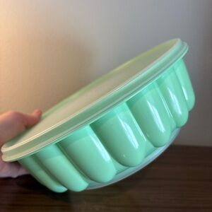 Tupperware Jello Bundt Mold  3 Piece Jell n ServeSet 1202-6 Green